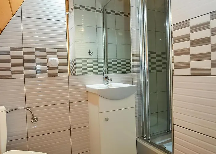 Gæstehus Fiakrowe Izby Poronin